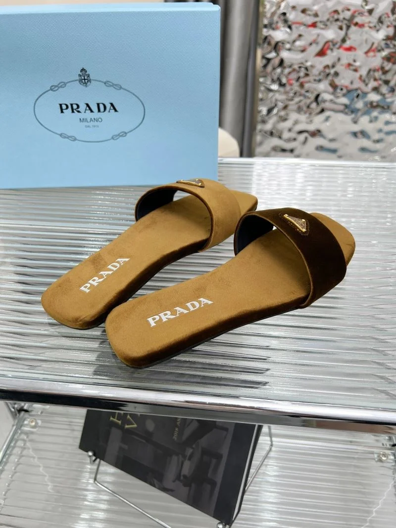 Prada Slippers EyeCatching 34531