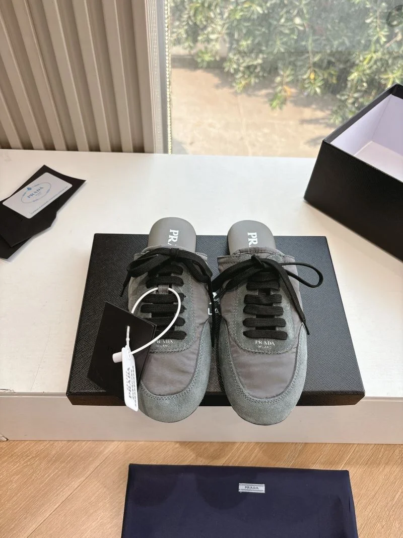 Prada Slippers Breathable 34514