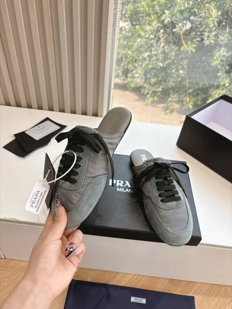 Prada Slippers Breathable 34514
