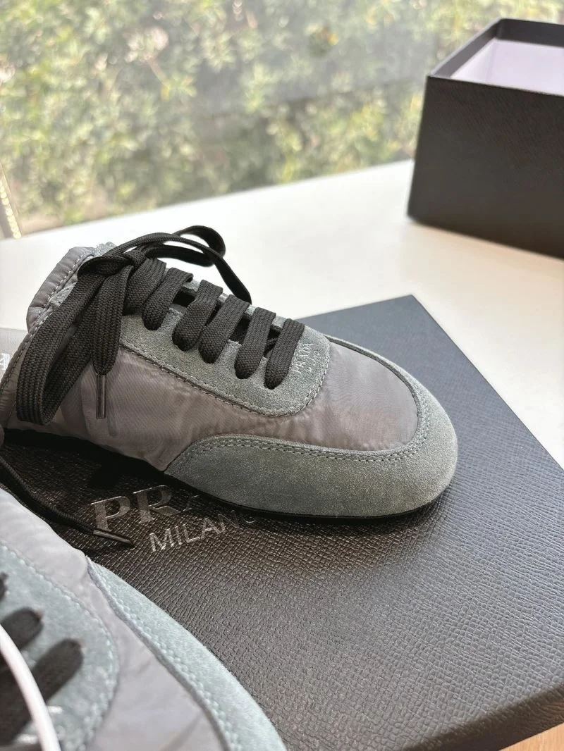 Prada Slippers Breathable 34514