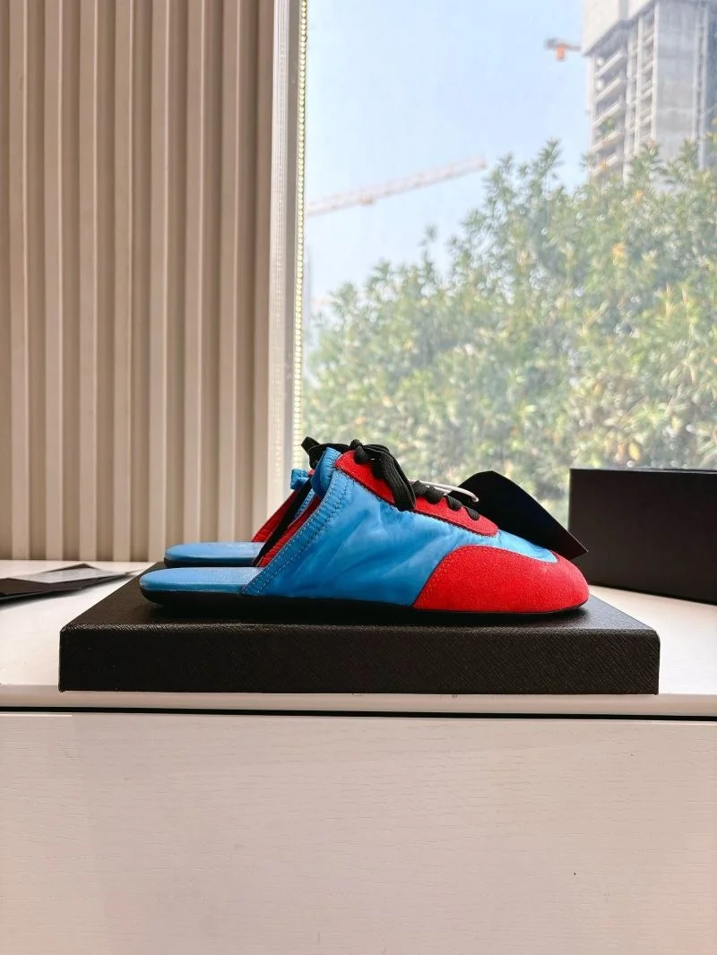 Prada Slippers Bold 34510