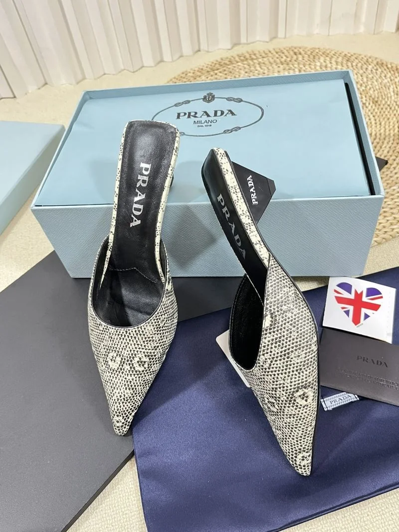 Prada Slippers Youthful 34491