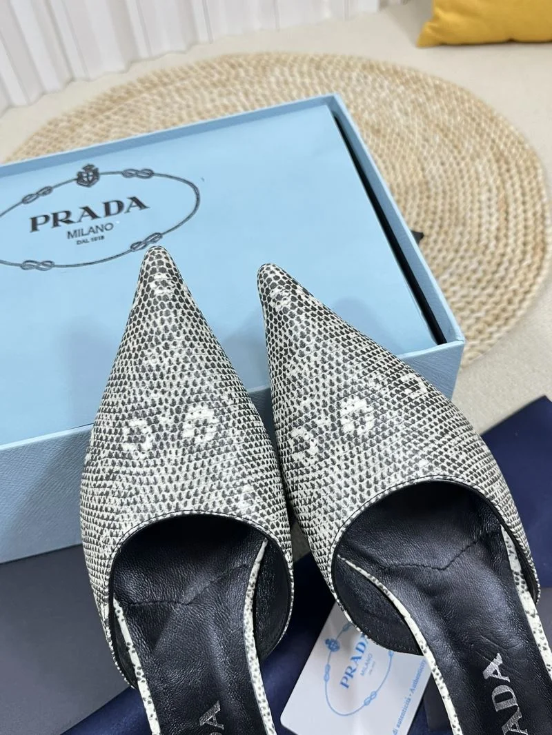 Prada Slippers Youthful 34491