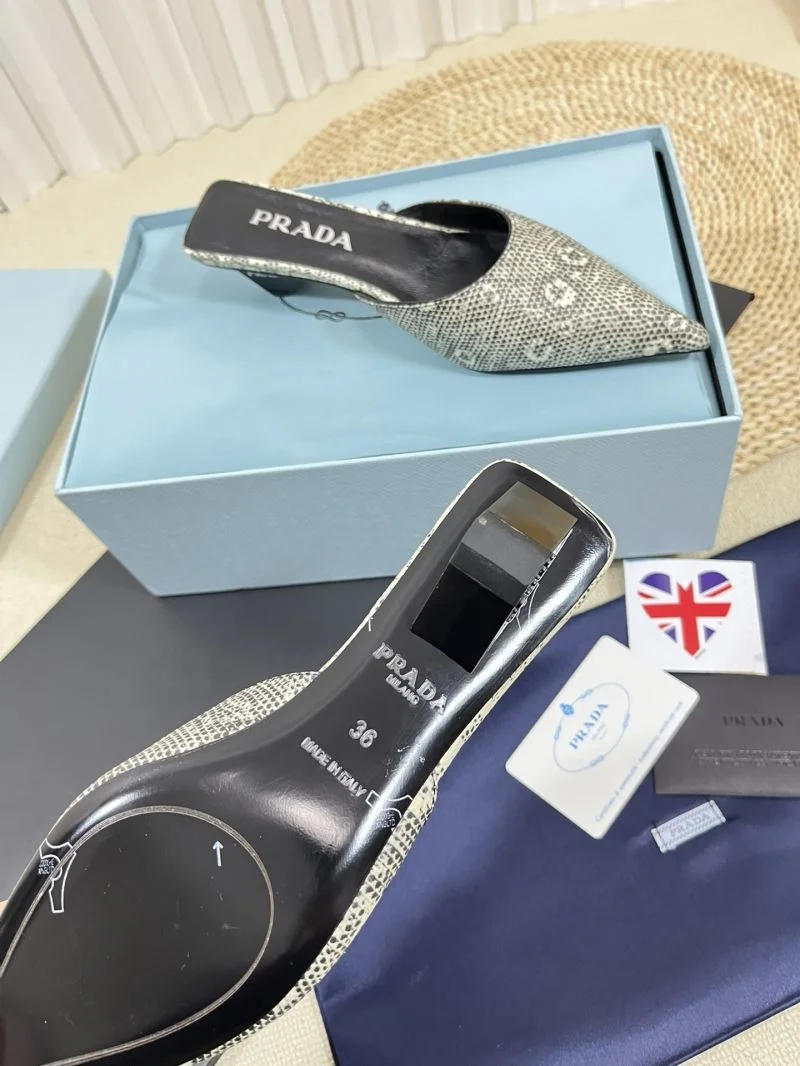 Prada Slippers Youthful 34491