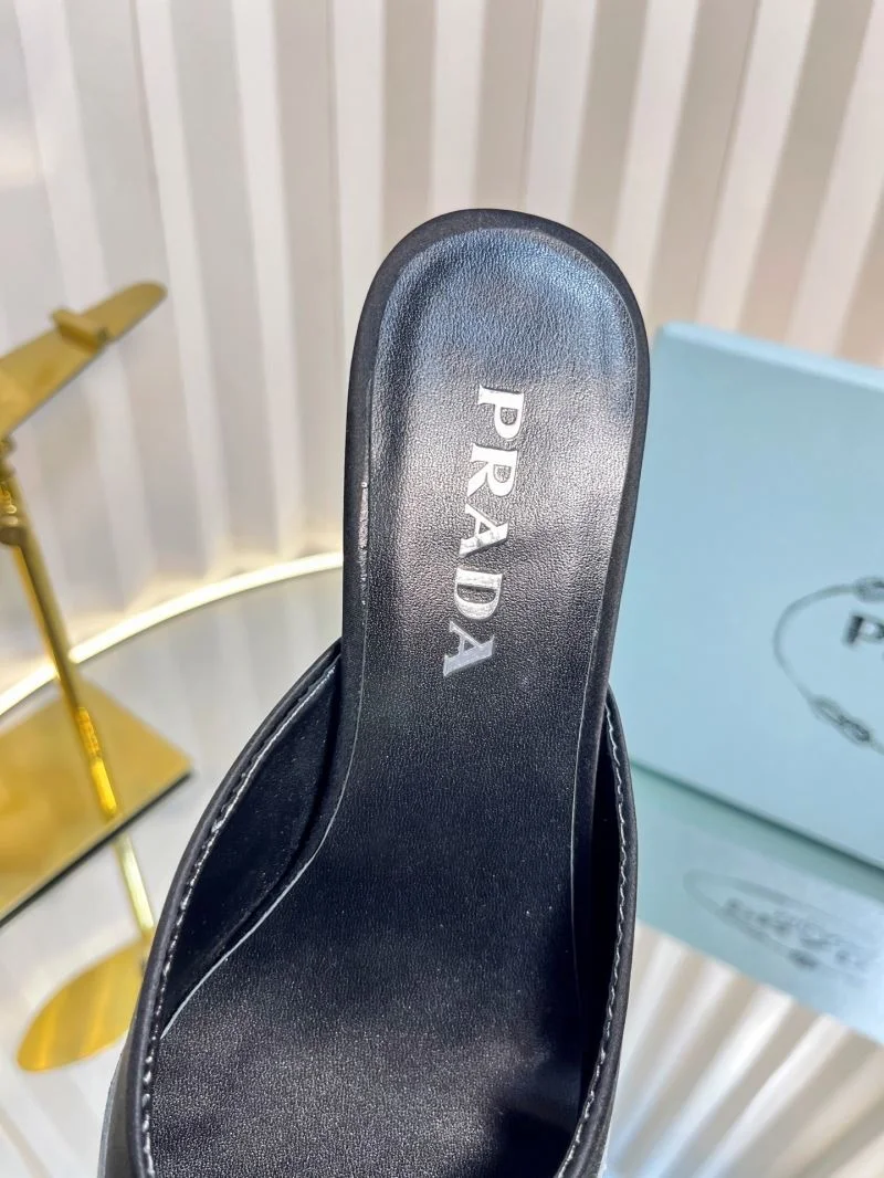 Prada Slippers Youthful 34452