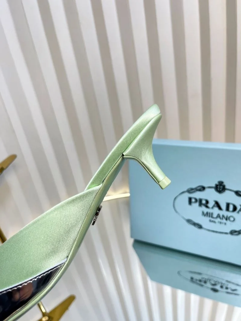 Prada Slippers WellDesigned 34465