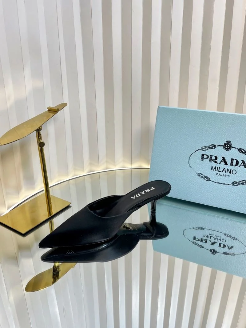 Prada Slippers Durable 34461