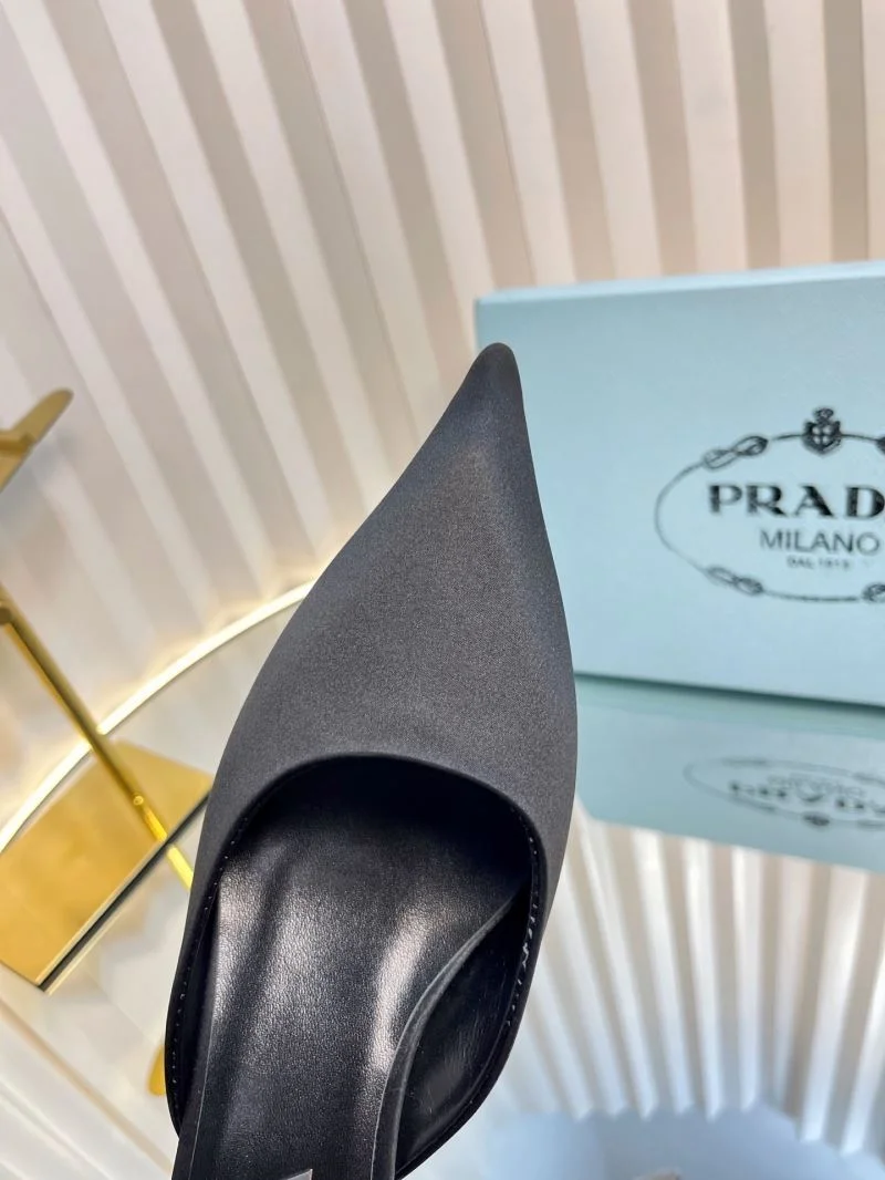 Prada Slippers Durable 34461