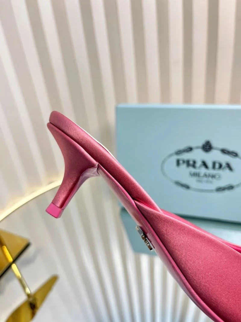 Prada Slippers Unique 34475