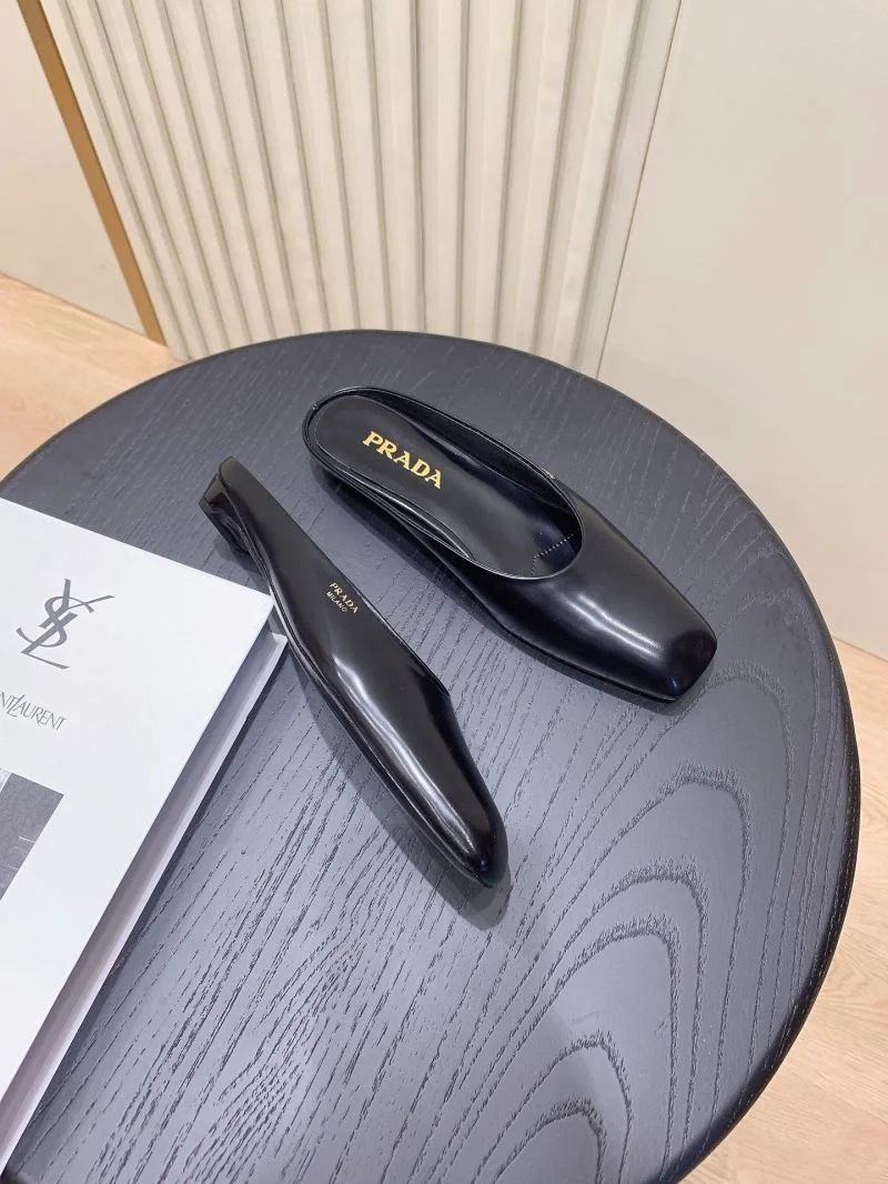 Prada Slippers Comfortable 34040