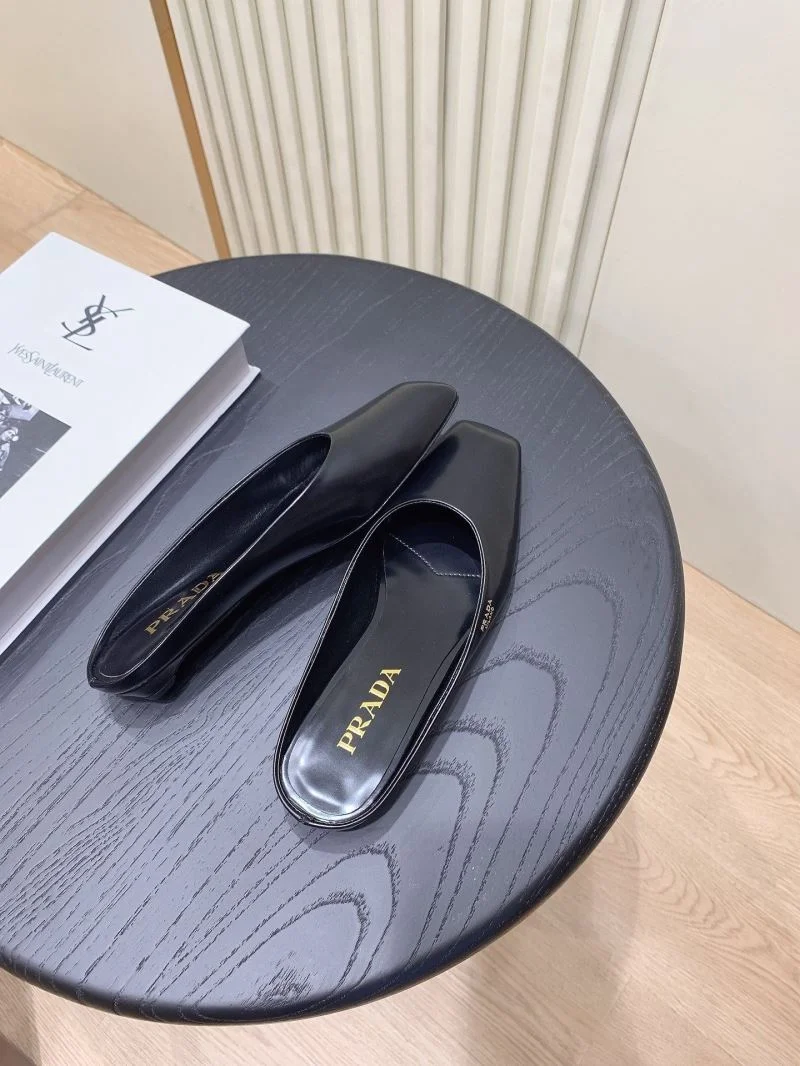 Prada Slippers Comfortable 34040