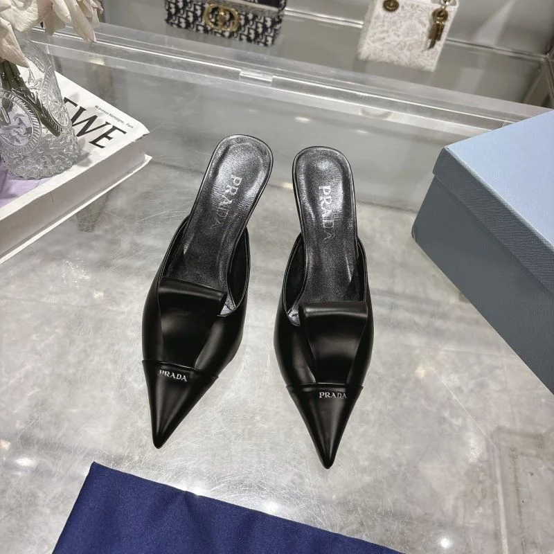 Prada Slippers Unique 34044