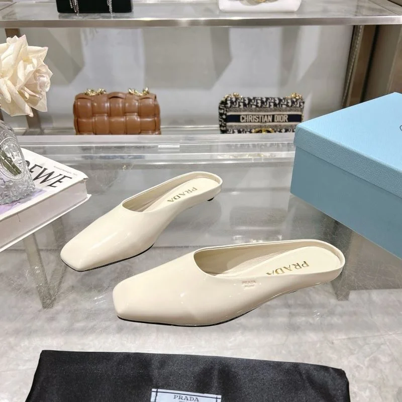 WellDesigned Prada Slippers 34039