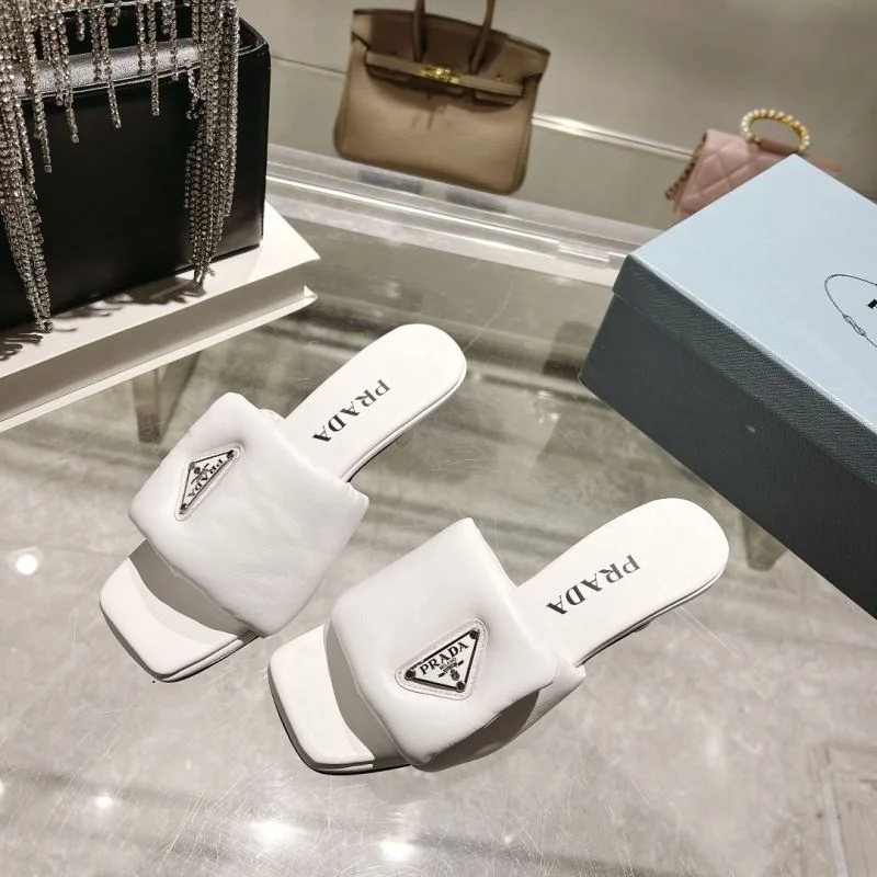 Prada Slippers Elegant 34031