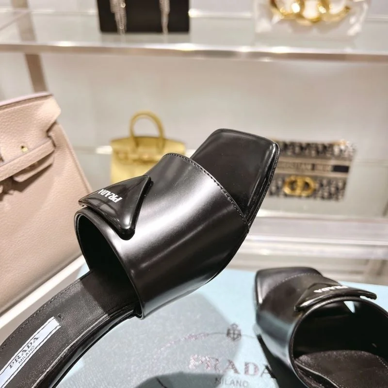 Prada Slippers Minimalist 34030