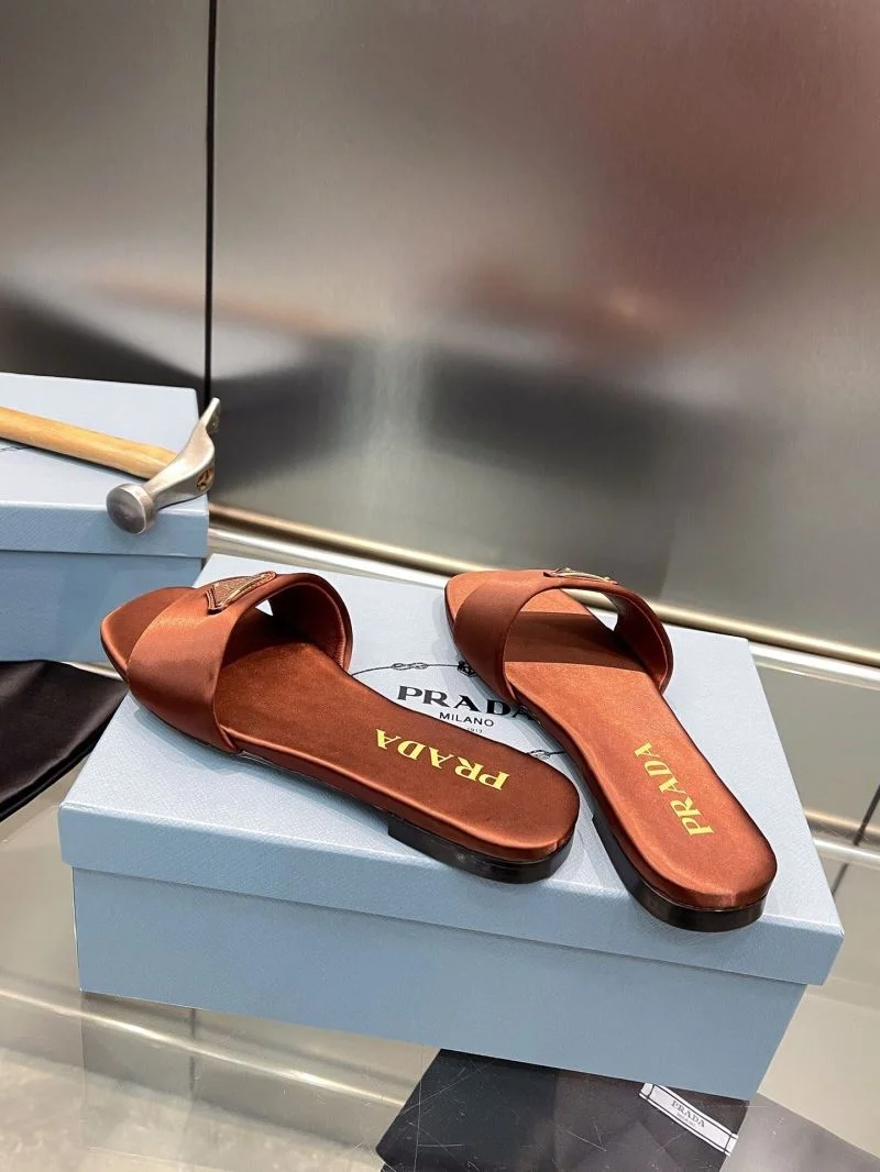 Flexible Prada Slippers 34033