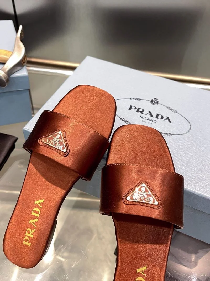 Flexible Prada Slippers 34033