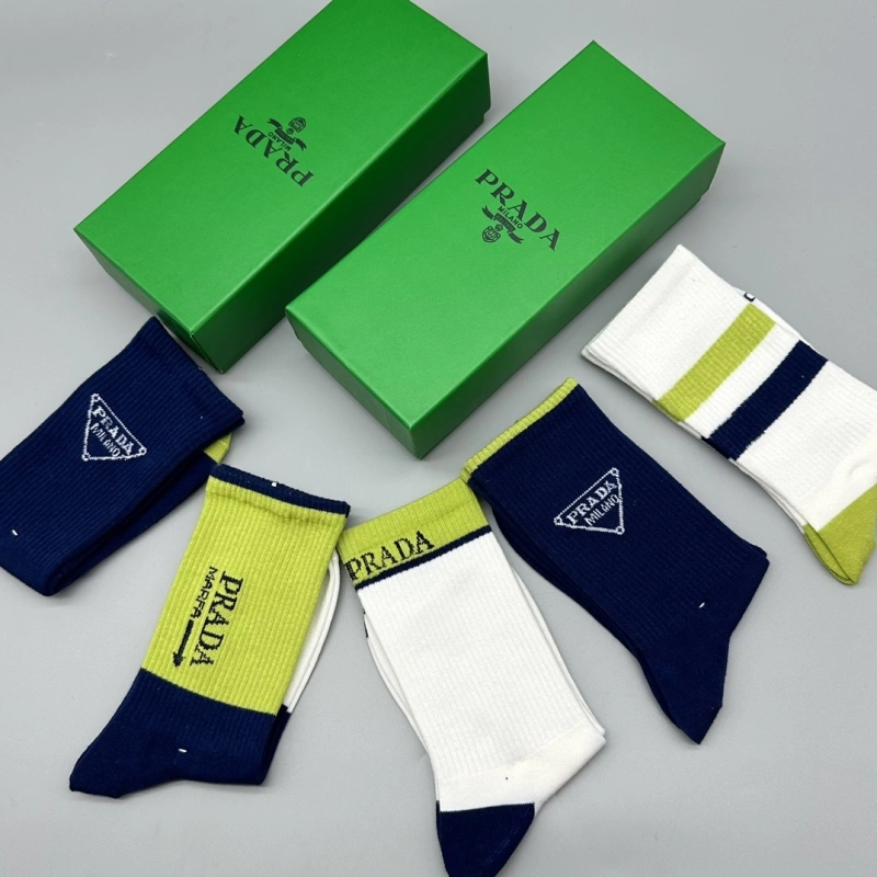 Sporty Prada Socks 274114
