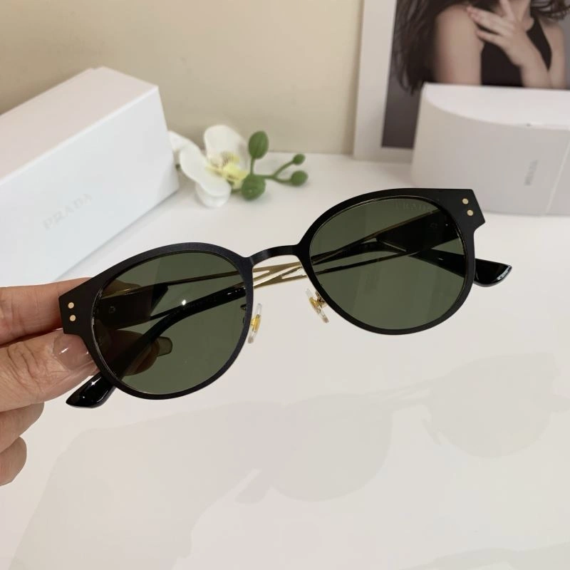 EyeCatching Prada Sunglasses 281950