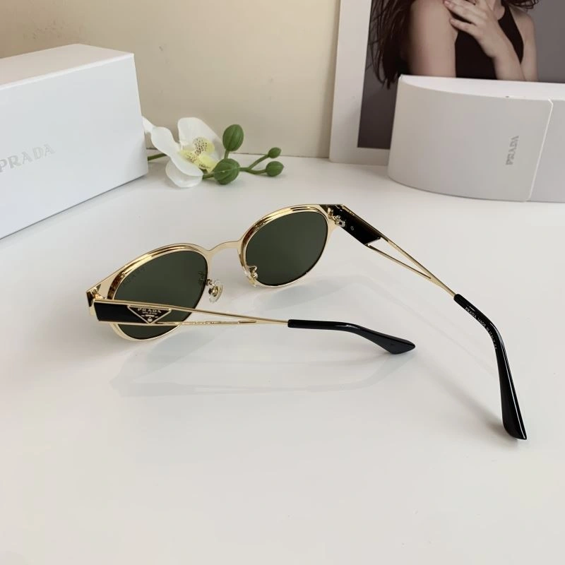 EyeCatching Prada Sunglasses 281950
