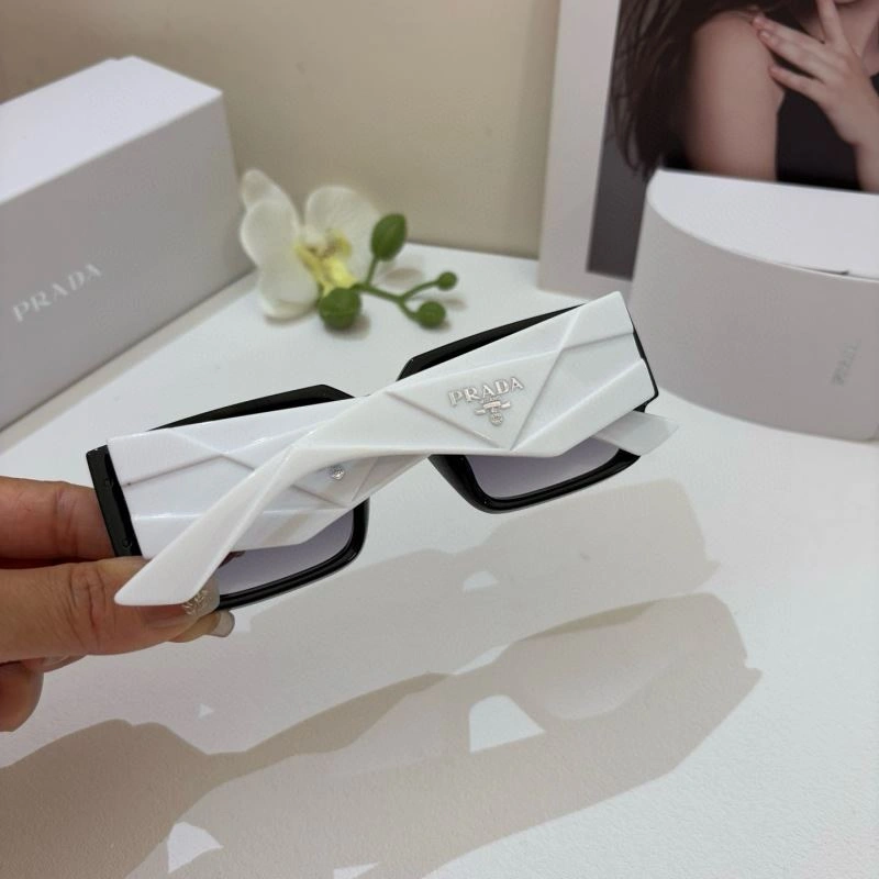 Durable Prada Sunglasses 281937