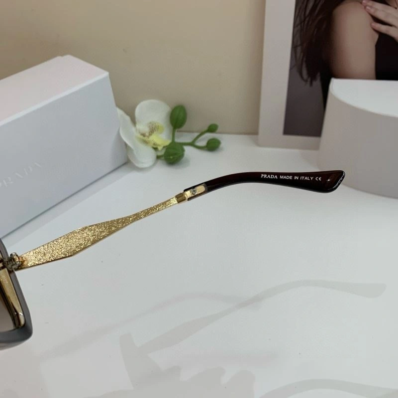 RelaxedFit Prada Sunglasses 281907