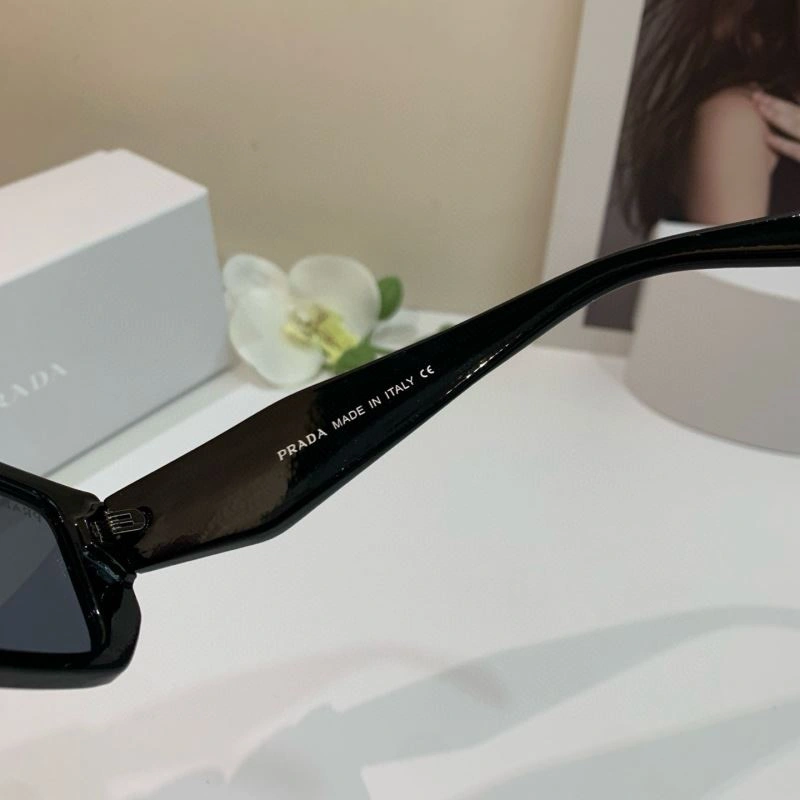 Supportive Prada Sunglasses 281910