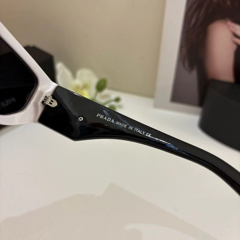 Prada Sunglasses WaterResistant 281920