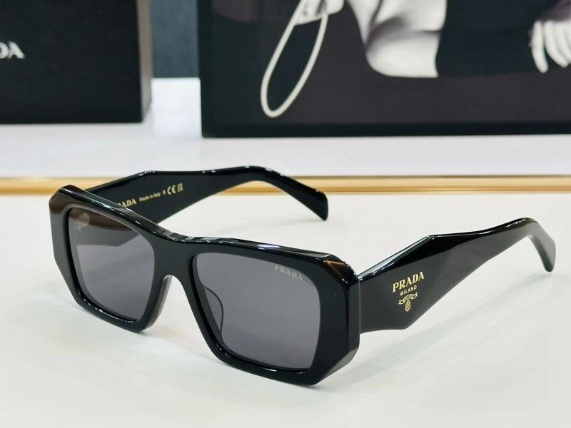 Youthful Prada Sunglasses 281882