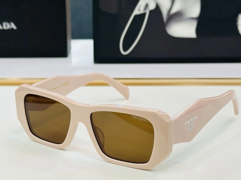 Youthful Prada Sunglasses 281882