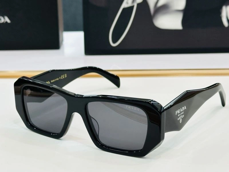 Youthful Prada Sunglasses 281882