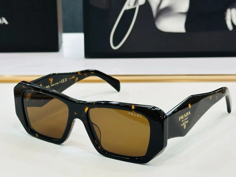 Youthful Prada Sunglasses 281882