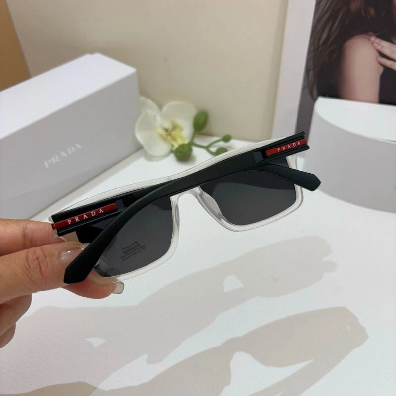 Versatile Prada Sunglasses 281865