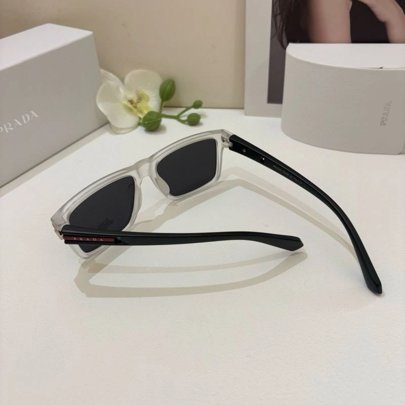 Versatile Prada Sunglasses 281865