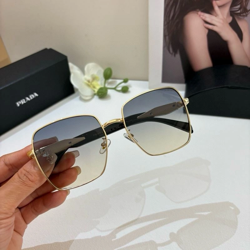 Trendsetting Prada Sunglasses 281843