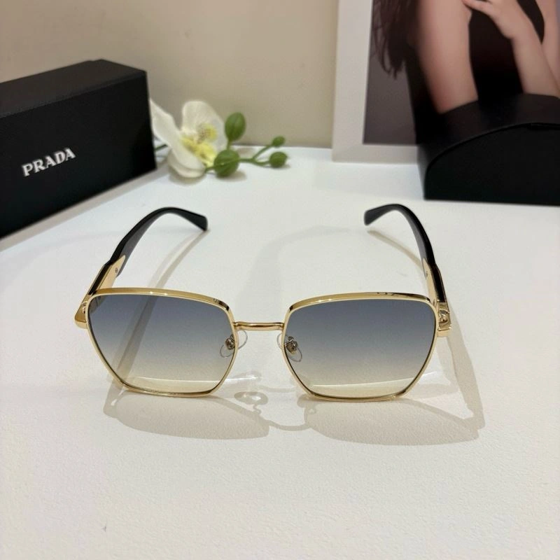 Trendsetting Prada Sunglasses 281843