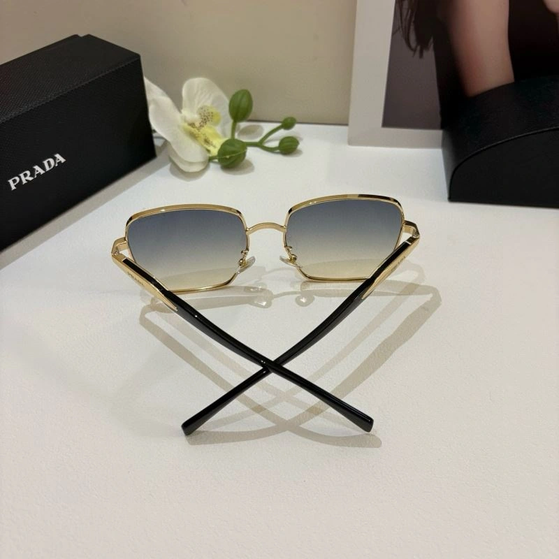 Trendsetting Prada Sunglasses 281843