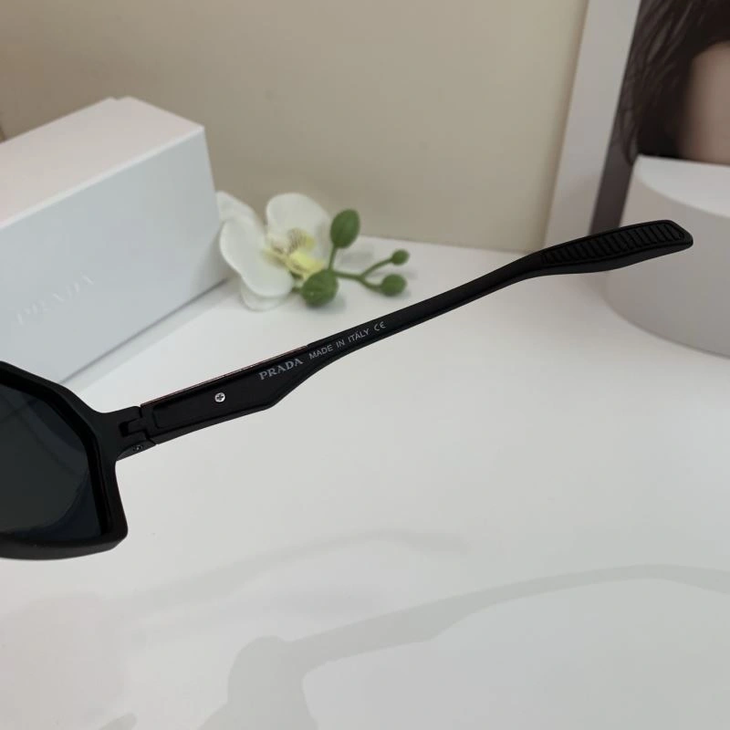 Prada Sunglasses WaterResistant 281817