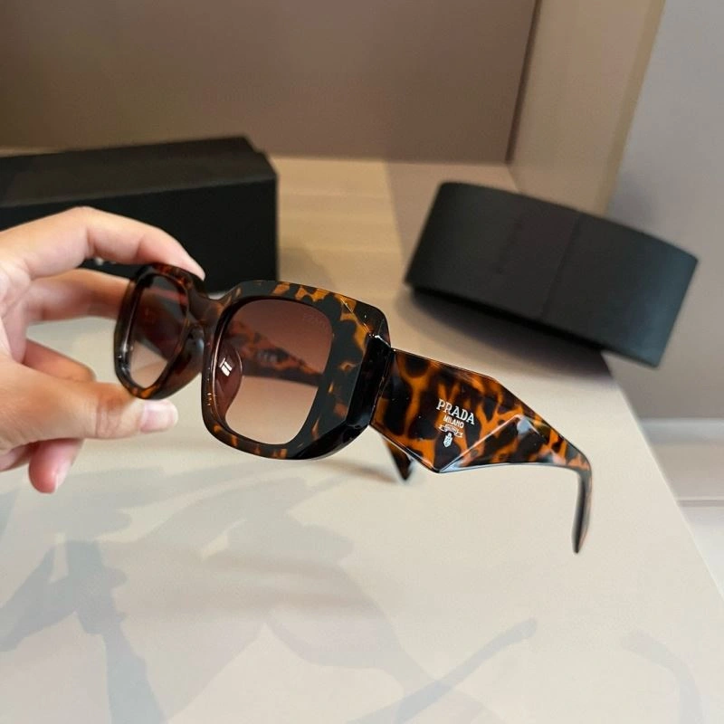 Prada Sunglasses ModernLook 282062