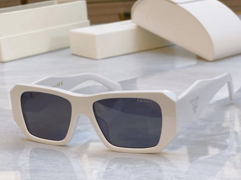 Prada Sunglasses SunProtective 282080