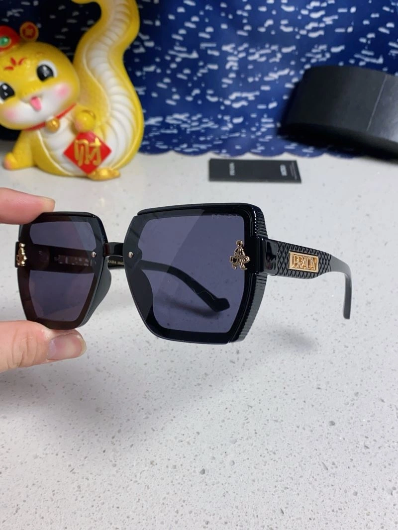 Prada Sunglasses GoAnywhere 282054