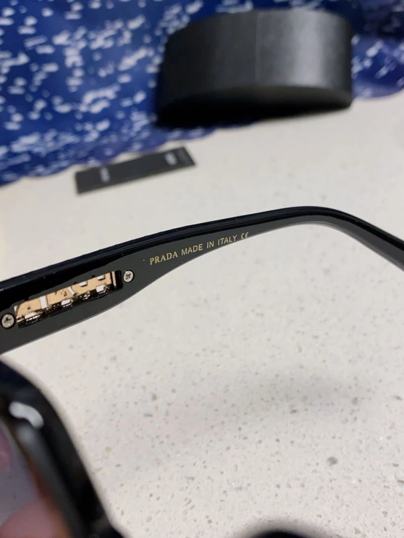 Prada Sunglasses GoAnywhere 282054