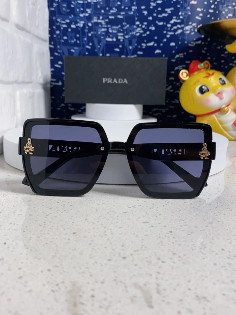 Prada Sunglasses GoAnywhere 282054