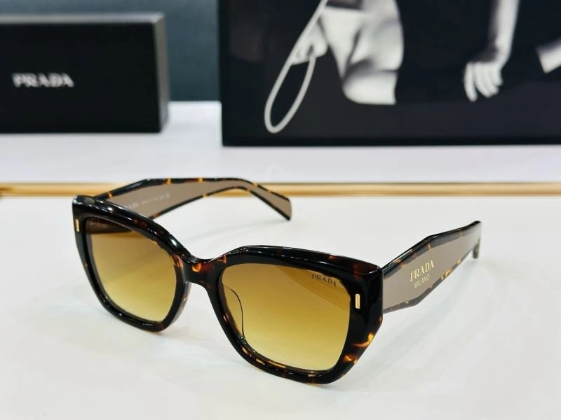 Prada Sunglasses Stylish 282047
