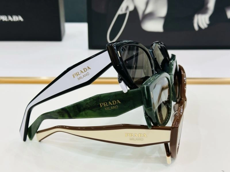 Prada Sunglasses Stylish 282047