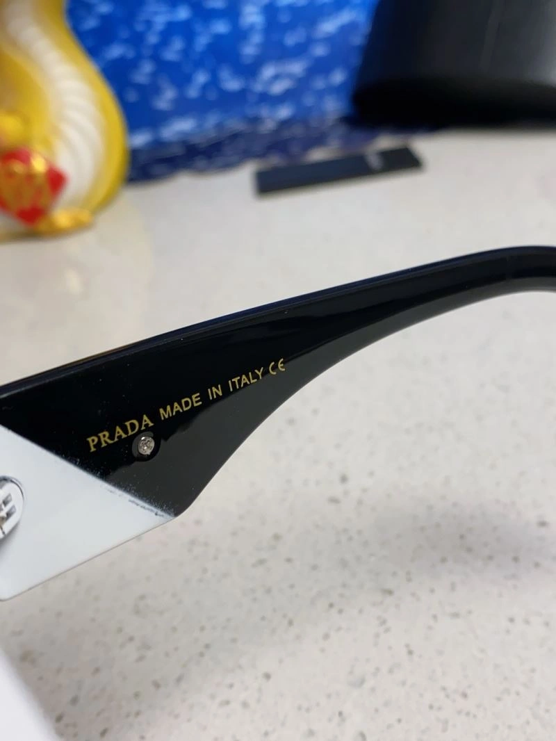 Stylish Prada Sunglasses 282040
