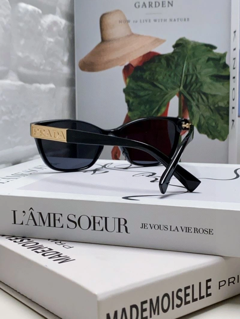 EyeCatching Prada Sunglasses 282023