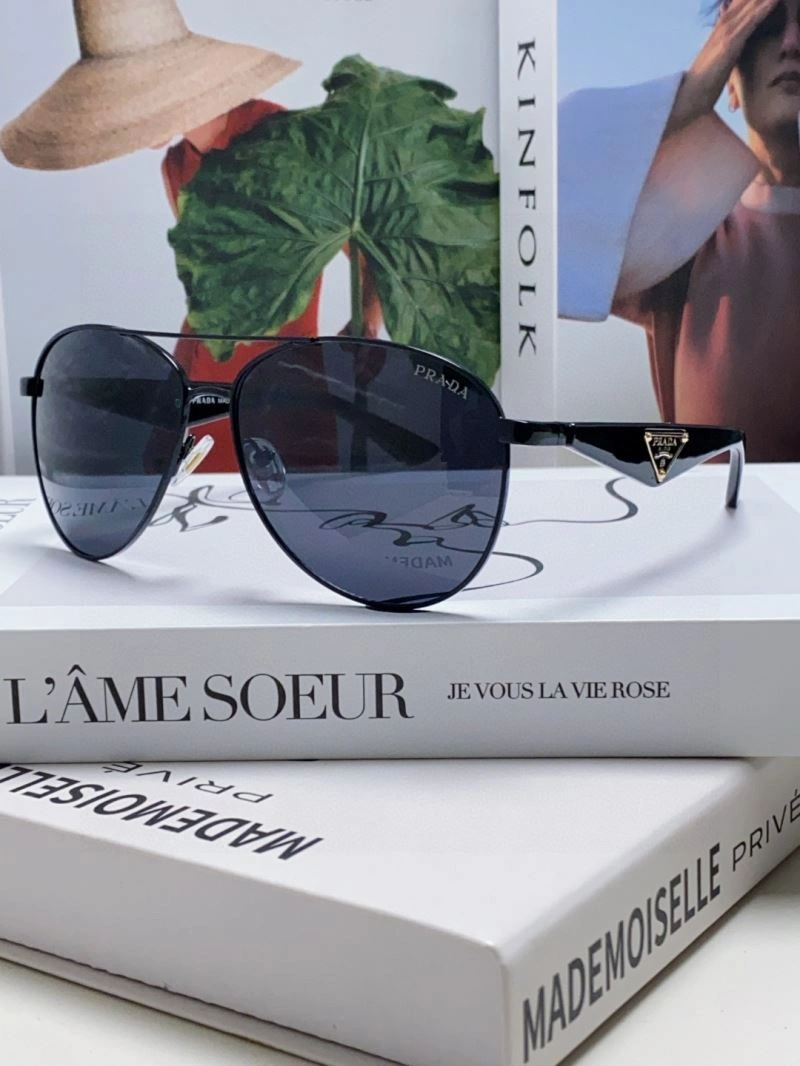 Lightweight Prada Sunglasses 282022