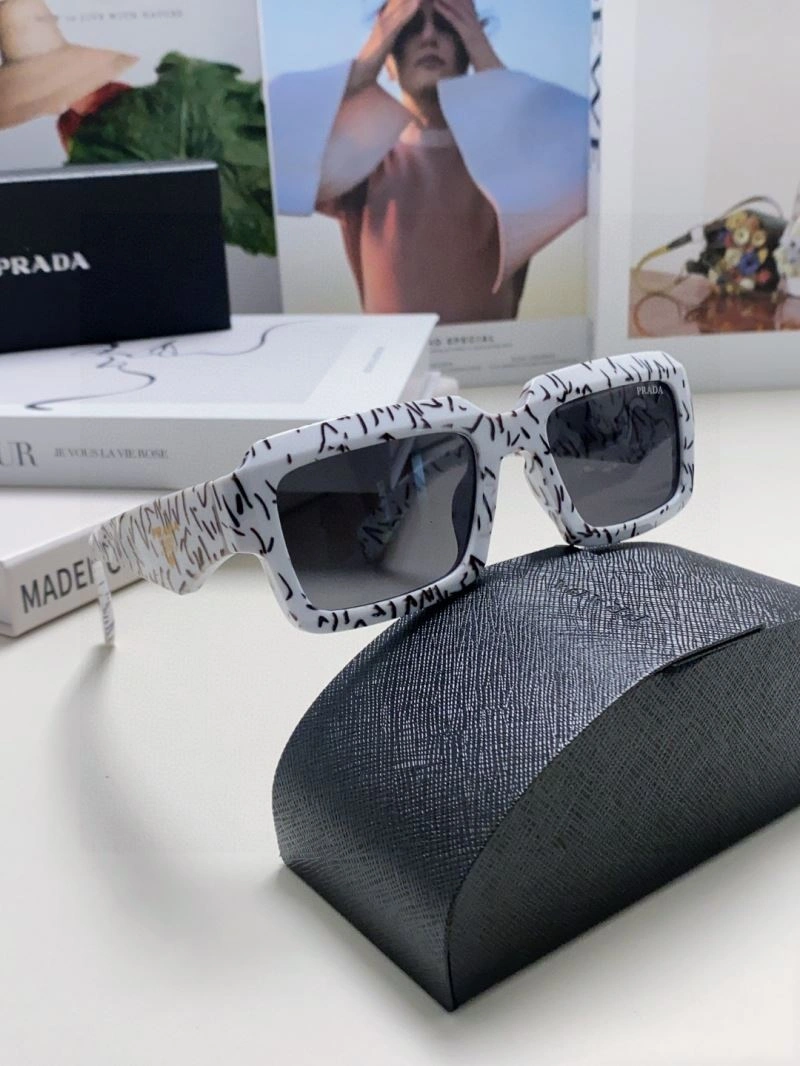 Snug Prada Sunglasses 282021
