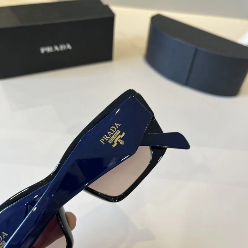Prada Sunglasses UrbanStyle 282007